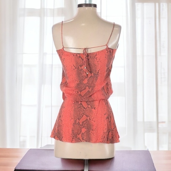 XIA Sleeveless Blouse | SIZE S - Picture 2 of 6